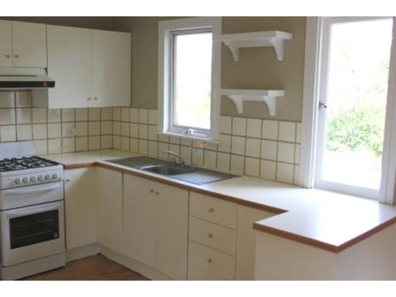 16 White  Street, Bathurst NSW 2795