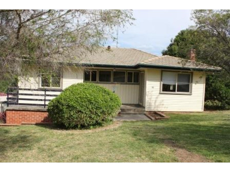 16 White  Street, Bathurst NSW 2795