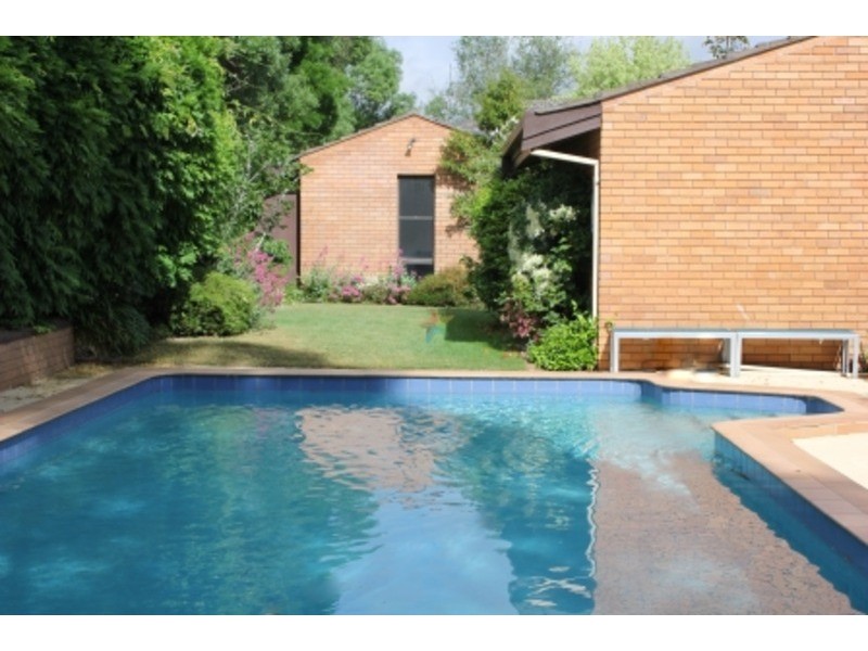 40 Gowrie Walk, Bathurst NSW 2795