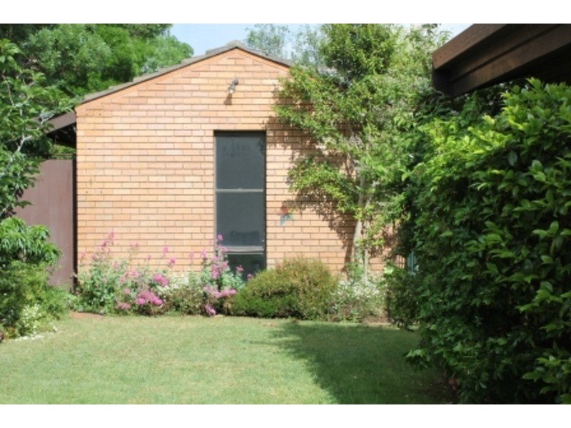 40 Gowrie Walk, Bathurst NSW 2795