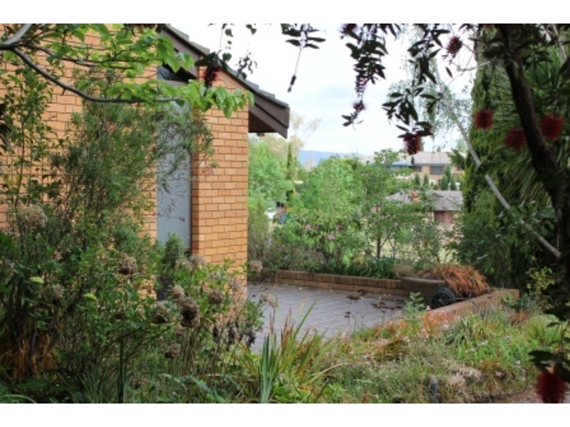 40 Gowrie Walk, Bathurst NSW 2795