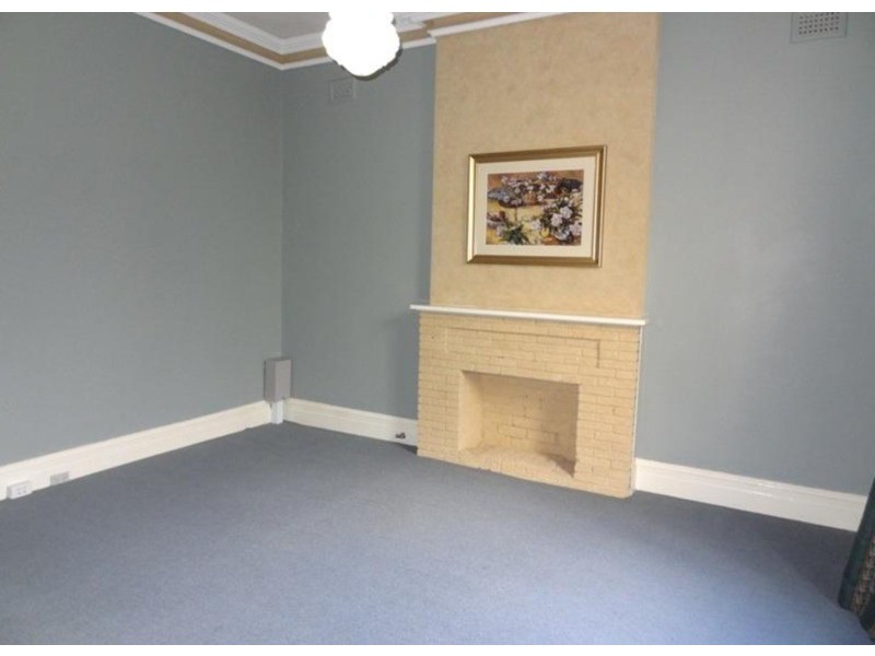 113 Keppel  Street, Bathurst NSW 2795