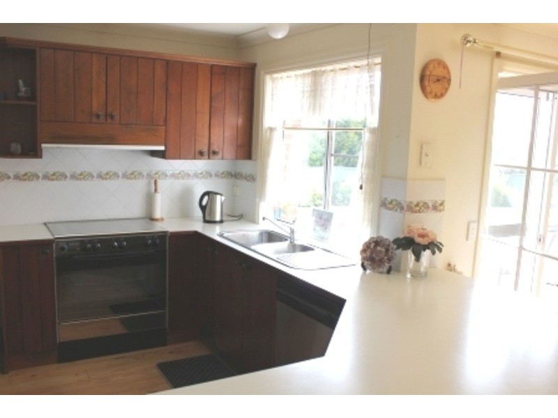 15 Cherrywood Crescent, Bathurst NSW 2795