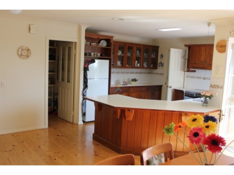 15 Cherrywood Crescent, Bathurst NSW 2795