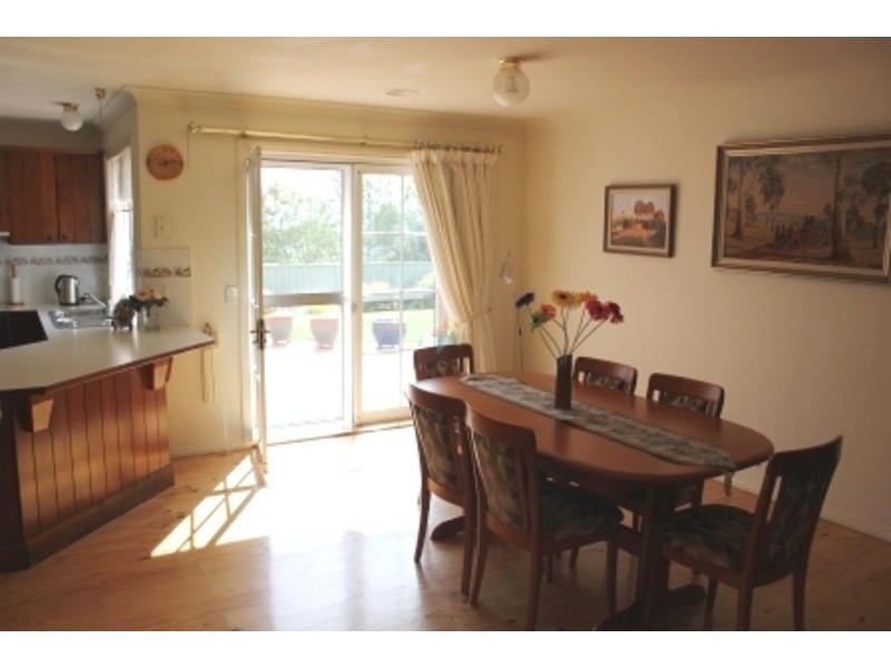 15 Cherrywood Crescent, Bathurst NSW 2795