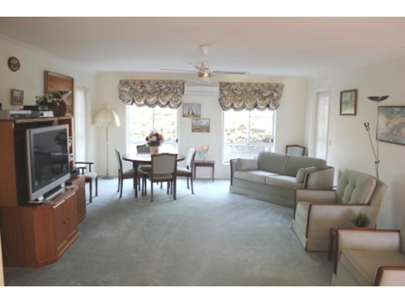 15 Cherrywood Crescent, Bathurst NSW 2795