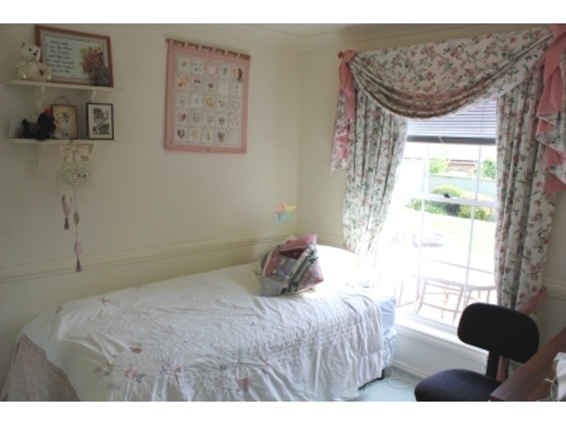 15 Cherrywood Crescent, Bathurst NSW 2795