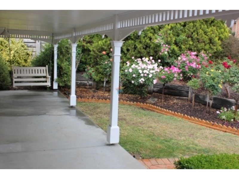 15 Cherrywood Crescent, Bathurst NSW 2795