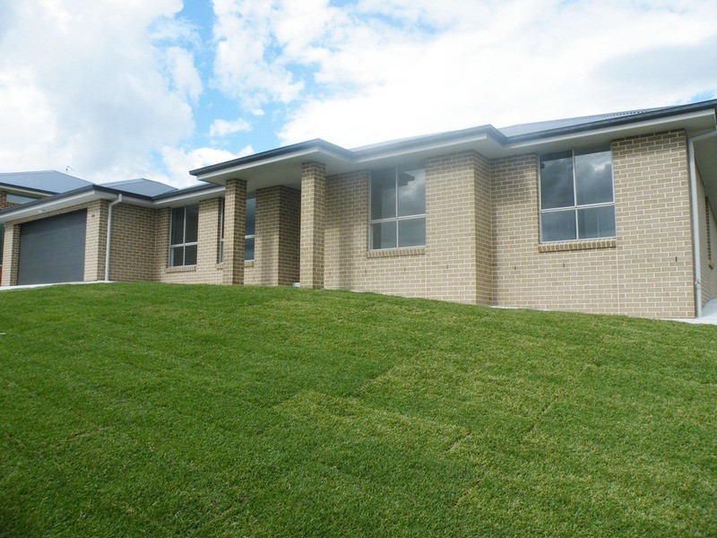 84 Freeman Circuit, Bathurst NSW 2795