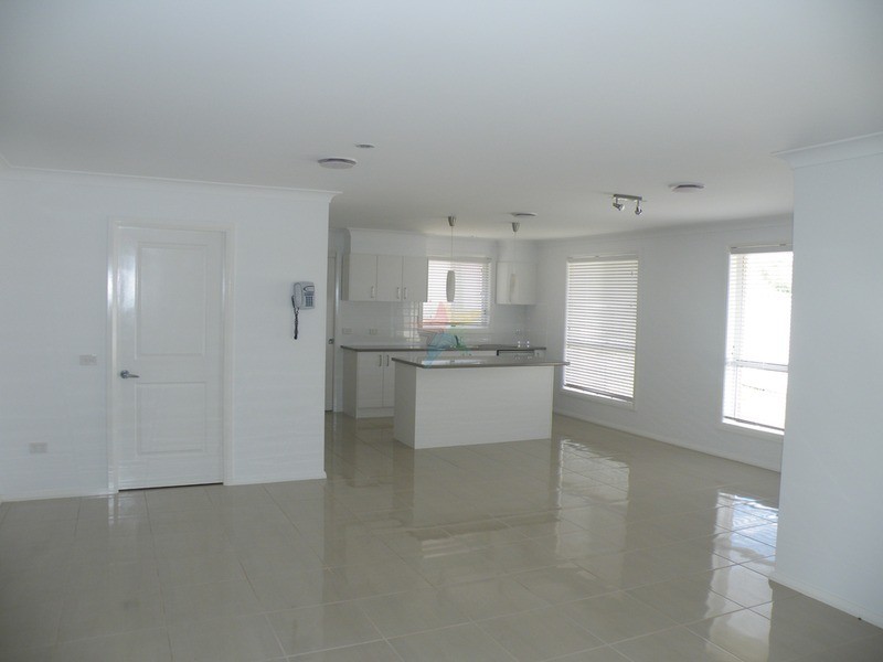 1 She Oak Close, Bathurst NSW 2795