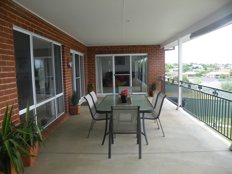 50 Ilumba  Way, Bathurst NSW 2795
