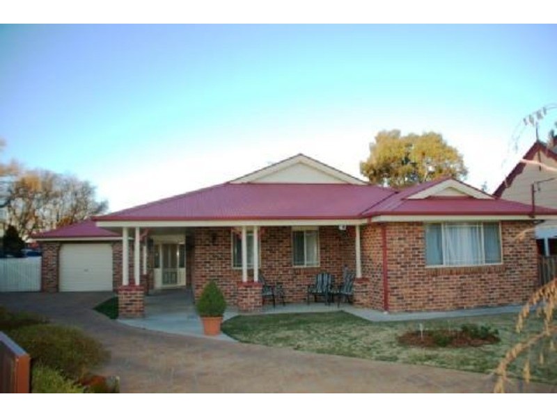 56 HollyHock Place, Bathurst NSW 2795