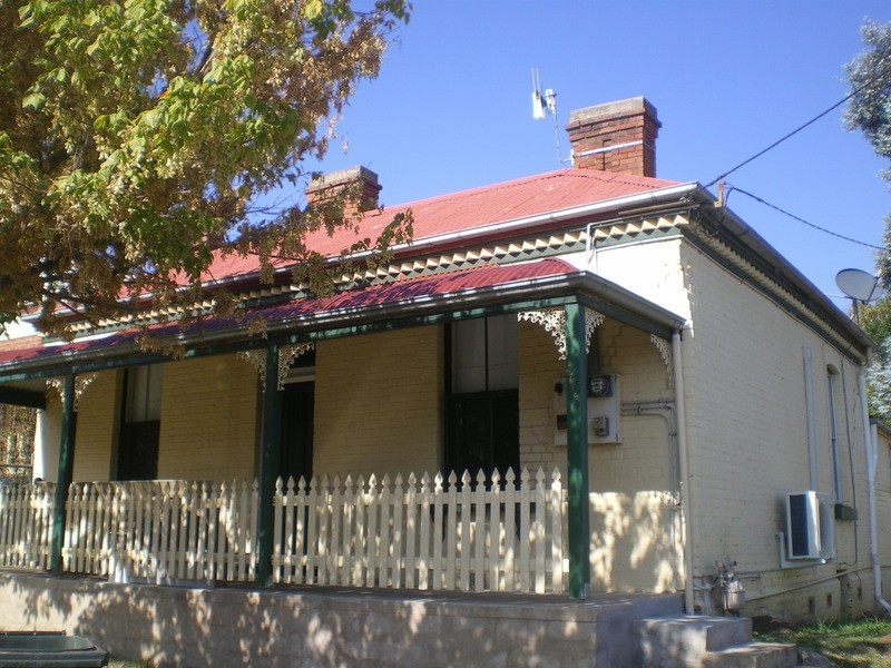 202 Rocket Street, Bathurst NSW 2795