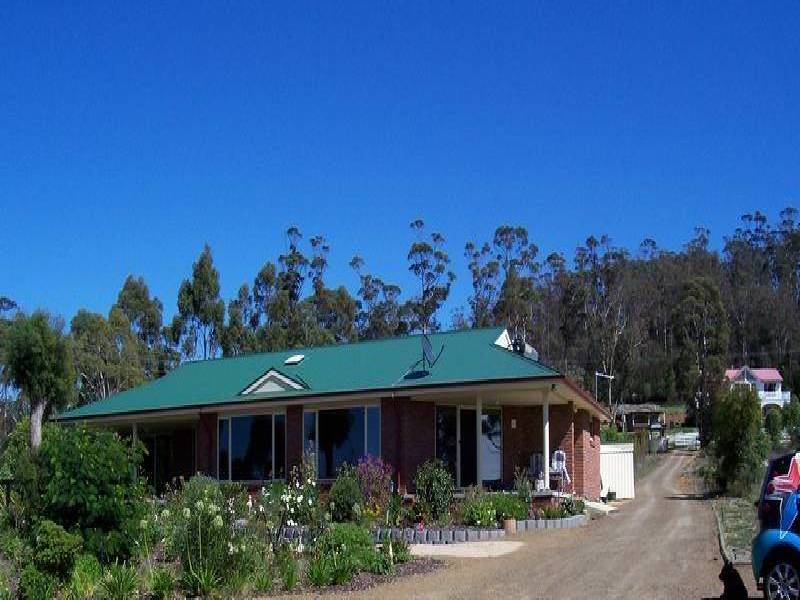 17a Harveys Farm  Road, Bicheno TAS 7215