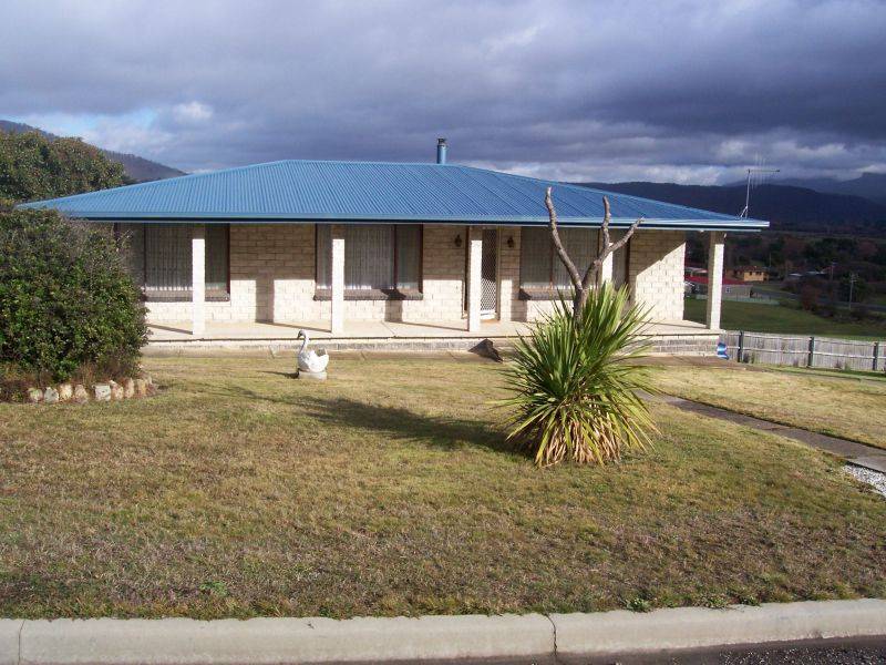 6 Albert Street, Fingal TAS 7214