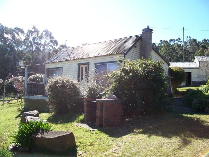21 Lennox  Street, Cornwall TAS 7215