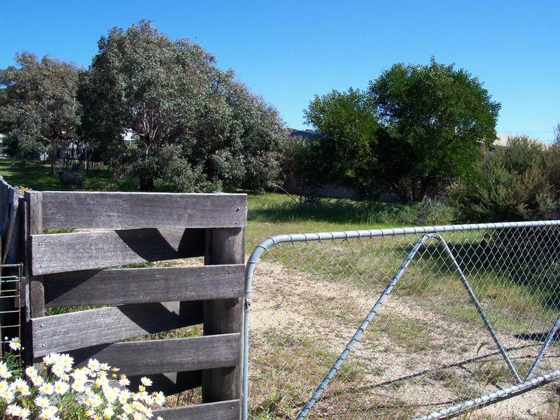 89 Tasman Highway, Beaumaris TAS 7215