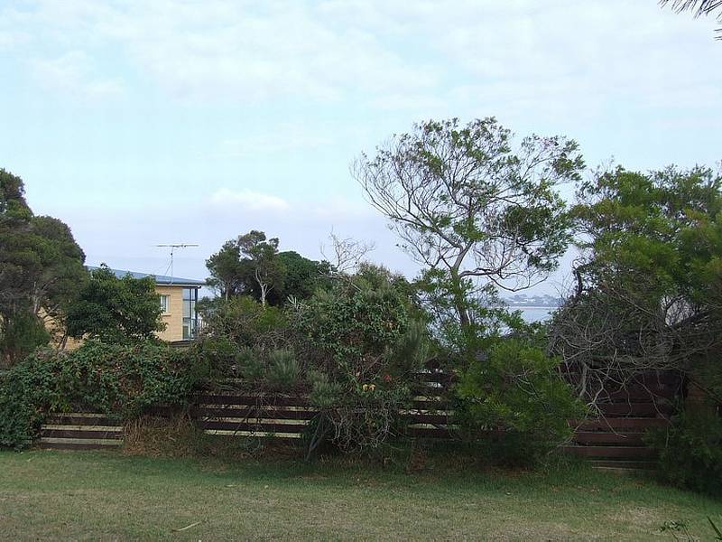 4 Wonthaggi Crescent, San Remo VIC 3925