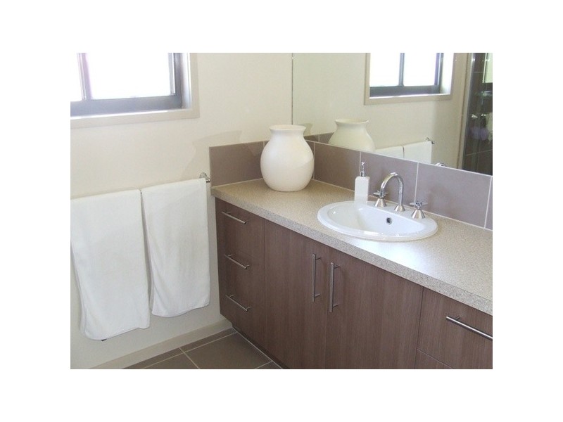 35 Phillip Island Road, San Remo VIC 3925