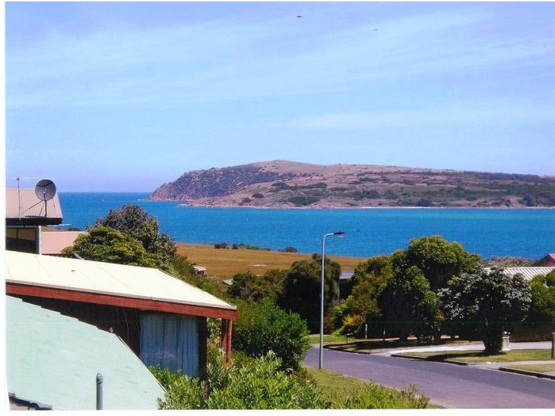 16 Boathaven Grove, San Remo VIC 3925