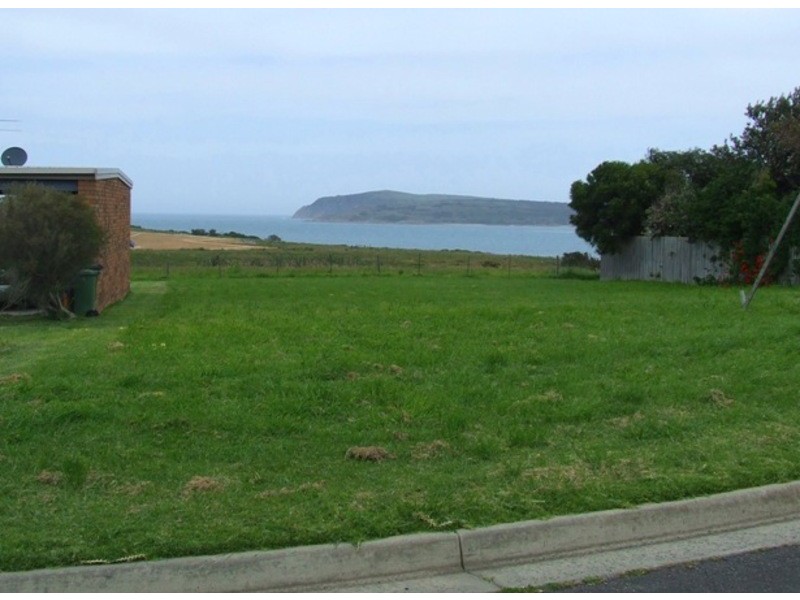 15 Oceanview Drive, San Remo VIC 3925