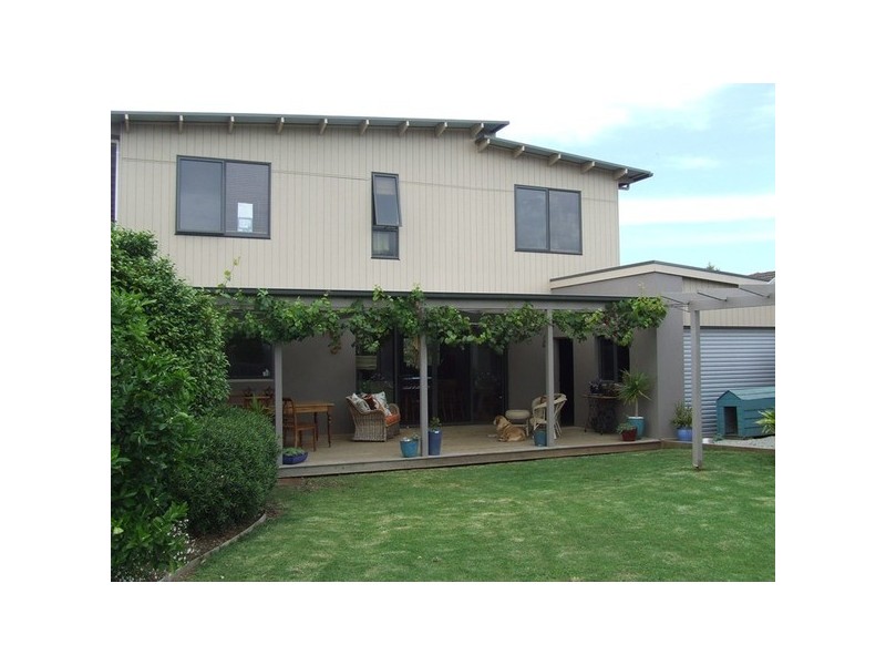 11  Beach Crescent, Newhaven VIC 3925