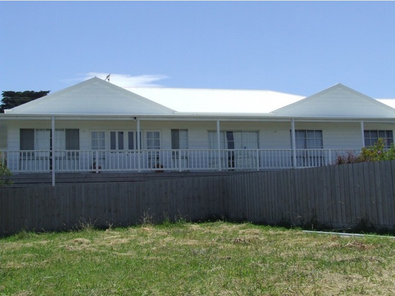 1 Jadestone Court, San Remo VIC 3925