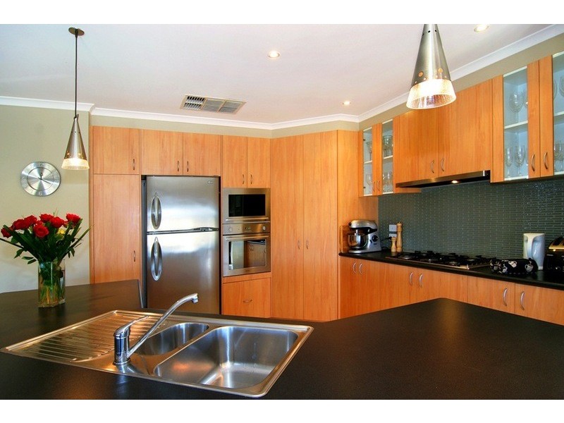 25 Halcyon Avenue , San Remo VIC 3925