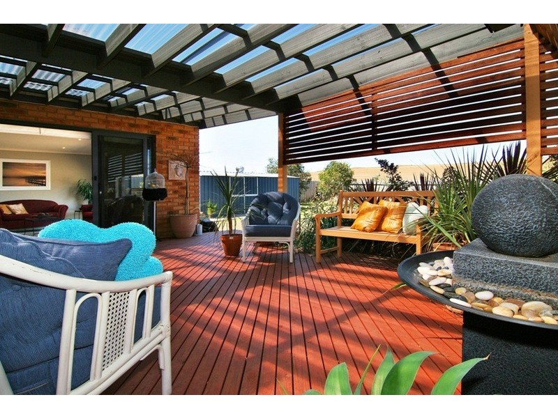 25 Halcyon Avenue , San Remo VIC 3925