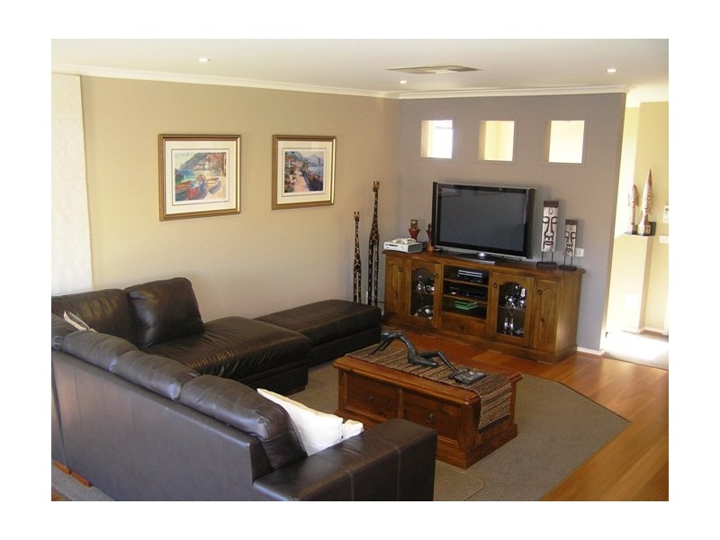 25 Halcyon Avenue , San Remo VIC 3925