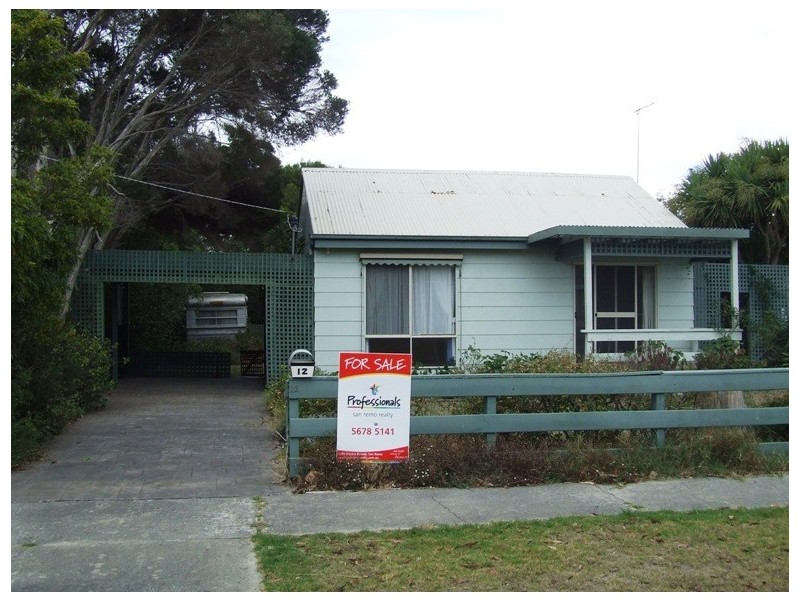 12 Hazelwood Road, San Remo VIC 3925