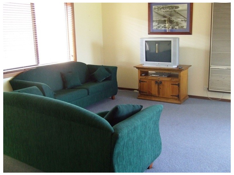 35 Ocean View Drive, San Remo VIC 3925