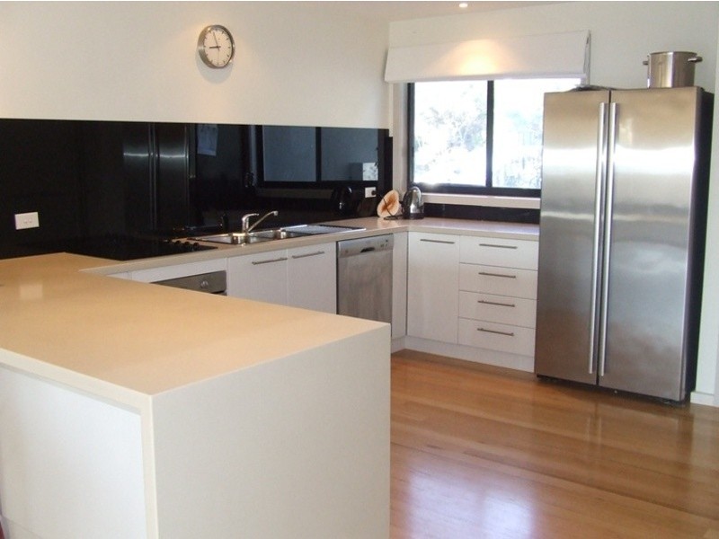 27 Back Beach Road, San Remo VIC 3925