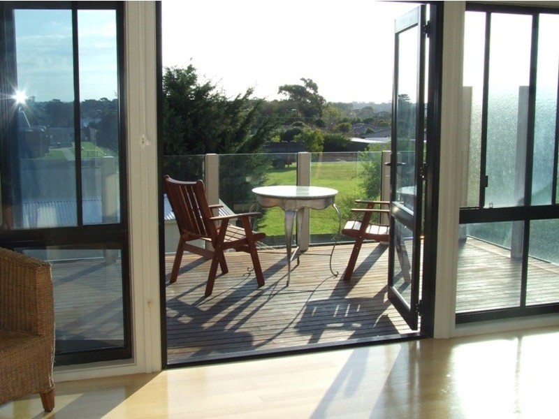 27 Back Beach Road, San Remo VIC 3925