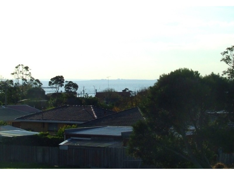 27 Back Beach Road, San Remo VIC 3925