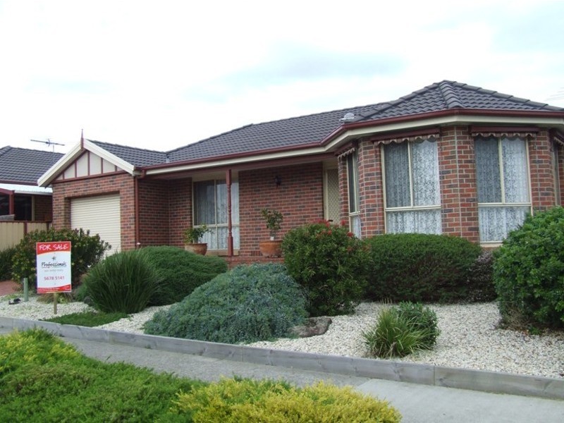 2/63 Genista Street, San Remo VIC 3925