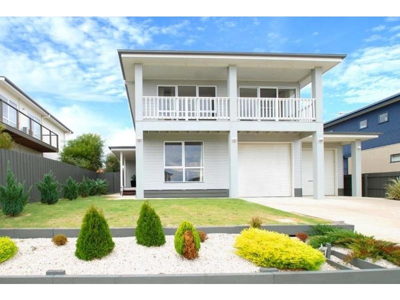 65 Penniwells Drive, San Remo VIC 3925