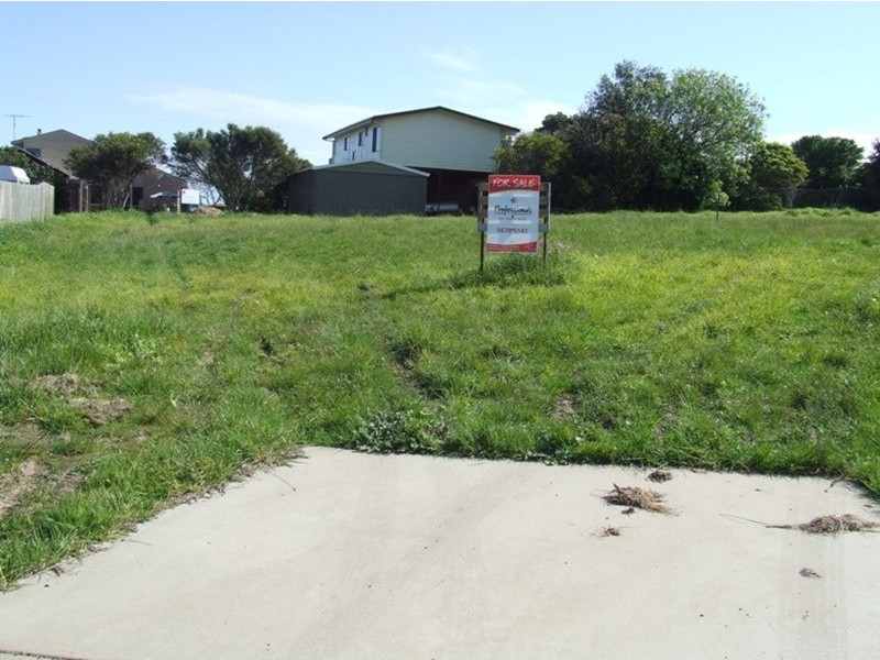 4 Haldor Place, San Remo VIC 3925