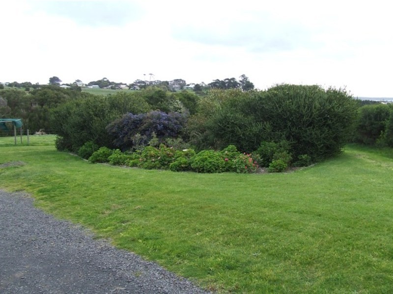 50 Potters Hill Road, San Remo VIC 3925