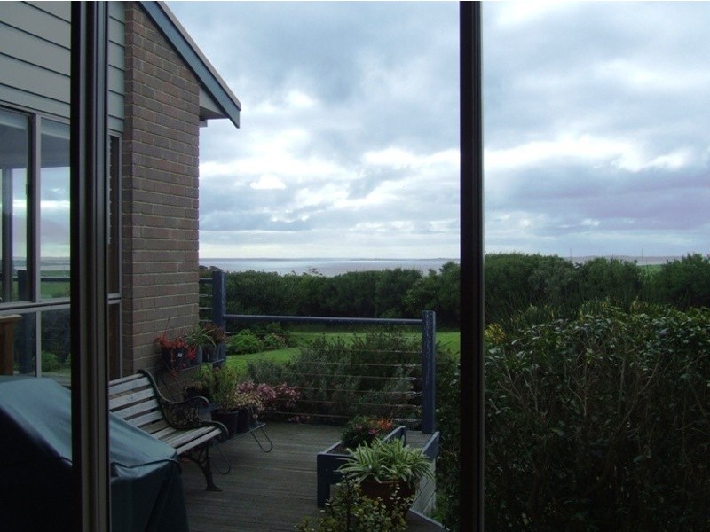 50 Potters Hill Road, San Remo VIC 3925