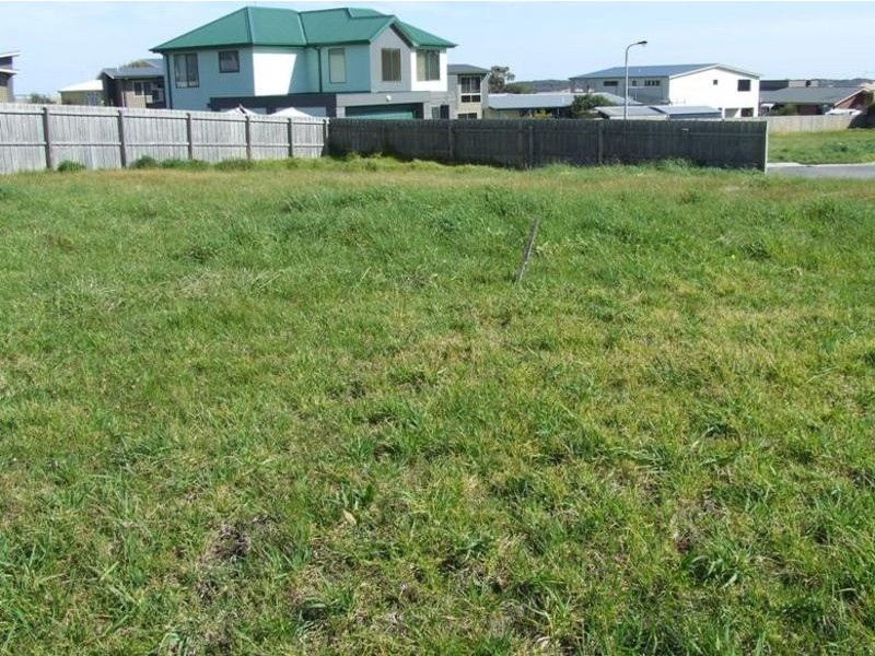 72 Penniwells Drive, San Remo VIC 3925