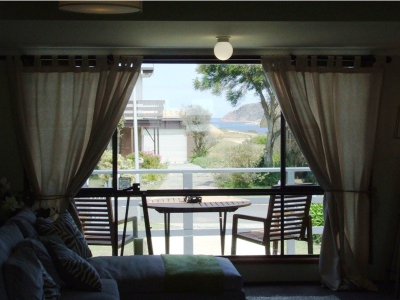 2 Ocean View Drive, San Remo VIC 3925