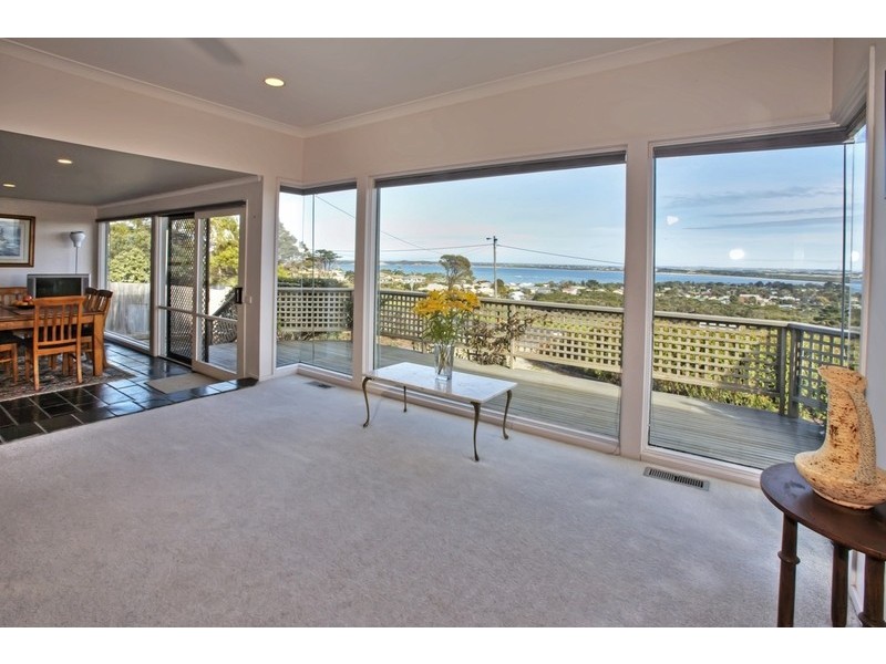28 Panorama Drive, San Remo VIC 3925