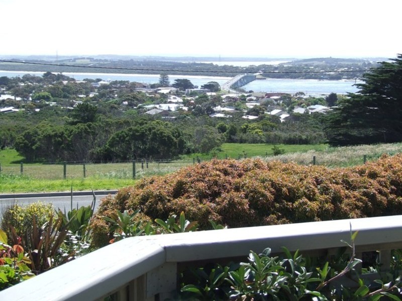 28 Panorama Drive, San Remo VIC 3925