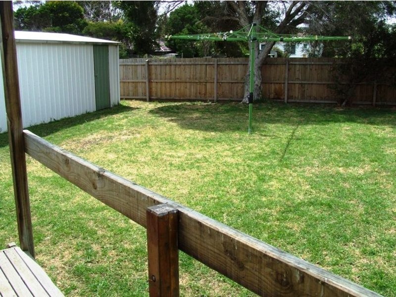15 Park Road, San Remo VIC 3925