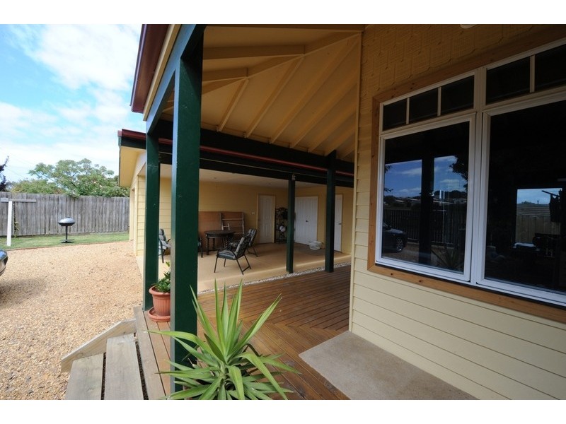 1 Thomas Grove, San Remo VIC 3925