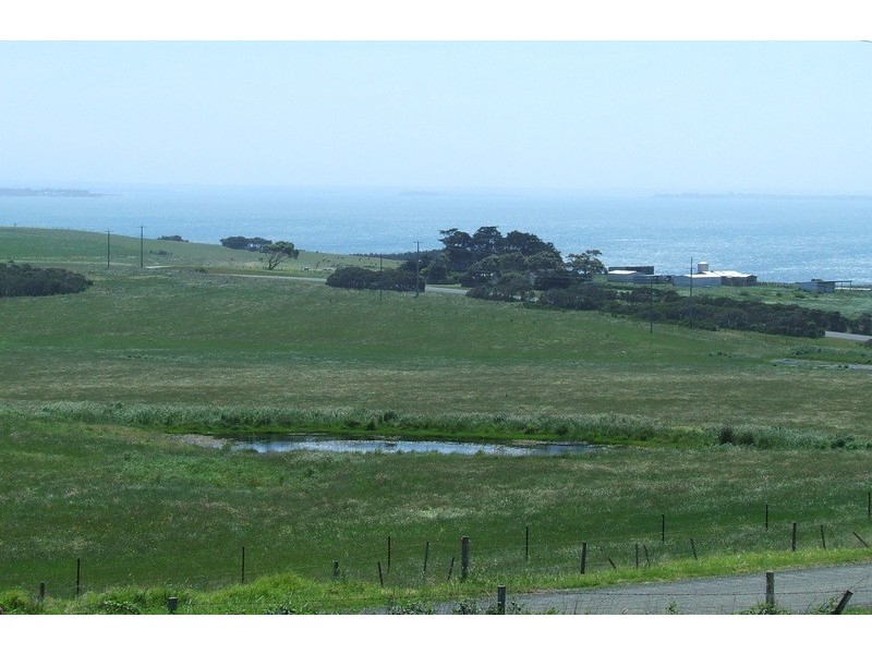 45 Punchbowl Road, San Remo VIC 3925