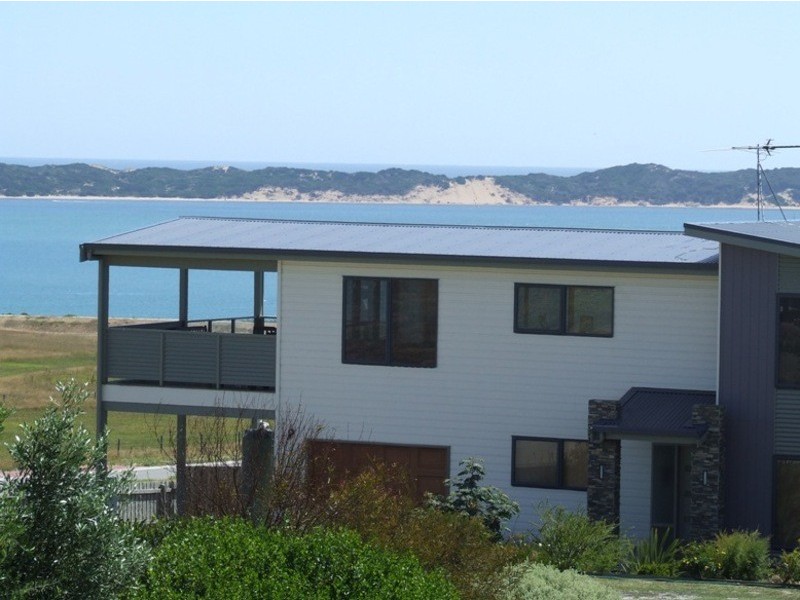 7 Halcyon Avenue, San Remo VIC 3925