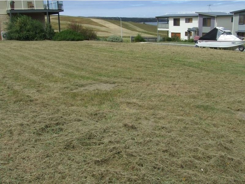 7 Halcyon Avenue, San Remo VIC 3925