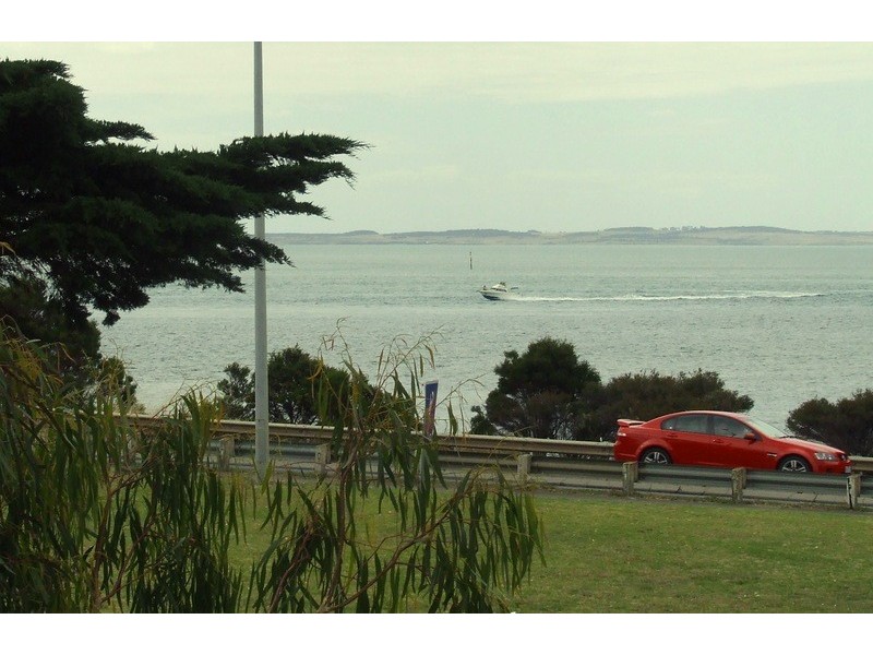 Apartment C/129 Marine Parade, San Remo VIC 3925